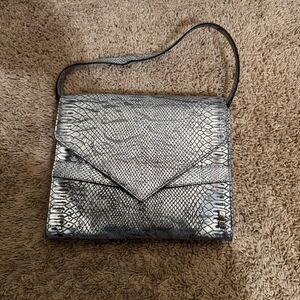 Helen Welch Elegant Silver Snakeskin Women's Envelope Evening Bag Party Events